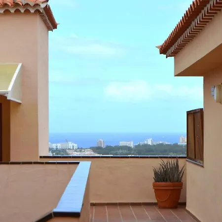 Lovely 2 Bed In Cristianos Apartment *