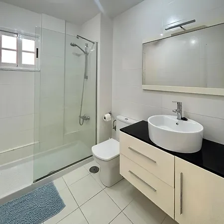 Lovely 2 Bed In Cristianos K204 لوس كريستيانوس